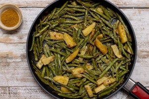 Preparazione Fagiolini con patate al curry - Fase 4