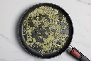 Preparazione Fagiolini con patate al curry - Fase 3