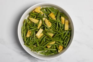 Preparazione Fagiolini con patate al curry - Fase 2