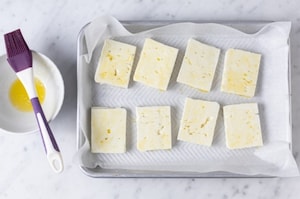 Preparazione Feta con semi di sesamo - Fase 1