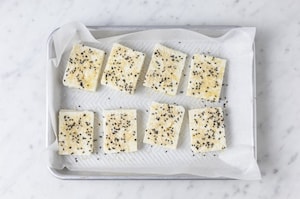 Preparazione Feta con semi di sesamo - Fase 2