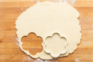 Preparazione Margherite salate - Fase 2