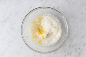 Preparazione Torta salata di zucchine in padella - Fase 1