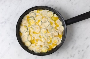 Preparazione Torta salata di zucchine in padella - Fase 3