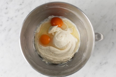 Preparazione Torta semplice alla vaniglia - Fase 2 Preparazione Torta semplice alla vaniglia - Fase 2
