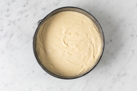 Preparazione Torta semplice alla vaniglia - Fase 2 Preparazione Torta semplice alla vaniglia - Fase 2