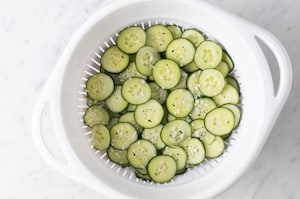 Preparazione Cetrioli sott'aceto - Fase 1