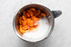 Preparazione Confettura di albicocche con il Bimby - Fase 1