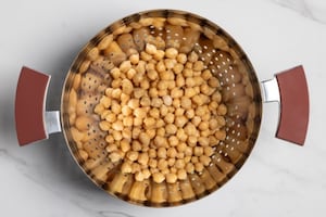 Preparazione Insalata di ceci e tonno - Fase 1