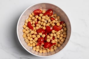 Preparazione Insalata di ceci e tonno - Fase 2