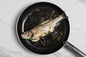 Preparazione Branzino in padella - Fase 2