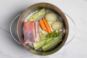 Preparazione Brodo di carne veloce - Fase 1