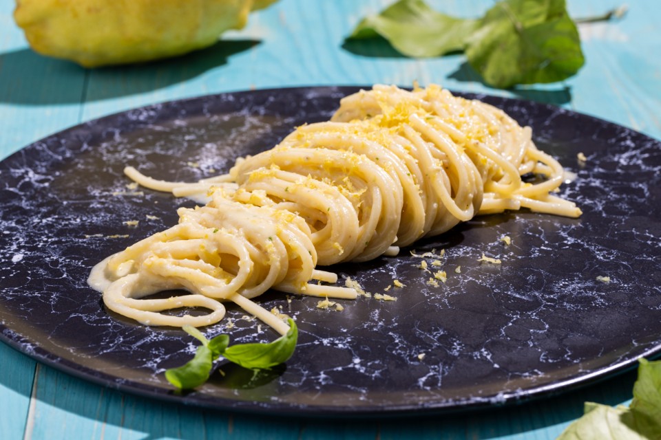 Pasta con pesto di limoni Pasta con pesto di limoni