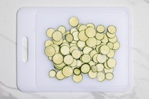 Preparazione Pasta fredda zucchine e gamberetti - Fase 1