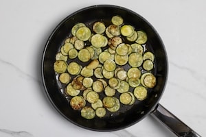 Preparazione Pasta fredda zucchine e gamberetti - Fase 2