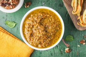 Preparazione Pesto di fiori di zucca - Fase 2