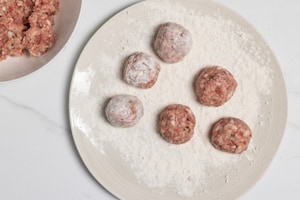 Preparazione Polpette saporite alla birra - Fase 2