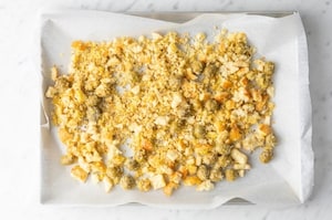 Preparazione Pomodori velocissimi con crumble di pane - Fase 2