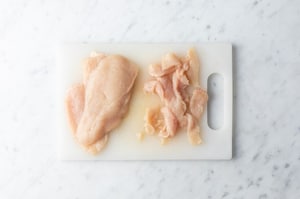 Preparazione Straccetti di pollo con peperoni - Fase 1