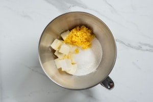 Preparazione Caprese al limone - Fase 1