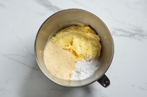 Preparazione Caprese al limone - Fase 2