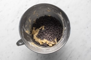 Preparazione Crumbl cookies - Fase 2