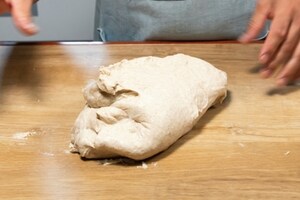 Preparazione Lievitazione e spezzatura della pizza - Fase 4