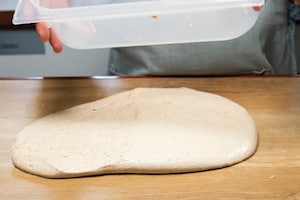 Preparazione Lievitazione e spezzatura della pizza - Fase 1