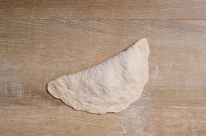 Preparazione Pizza fritta - Fase 3