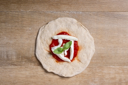 Preparazione Pizza fritta - Fase 2 Preparazione Pizza fritta - Fase 2