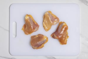 Preparazione Sovracosce di pollo in padella - Fase 1