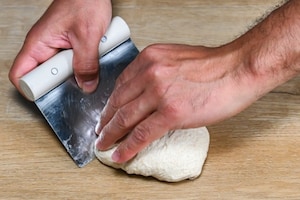 Preparazione Staglio, preforma e lievitazione in ciotola della pizza - Fase 2