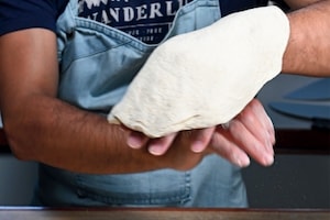 Preparazione Stesura della pizza - Fase 3