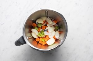 Preparazione Dado vegetale con il Bimby - Fase 1