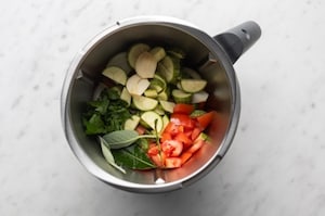 Preparazione Dado vegetale con il Bimby - Fase 1