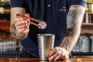 Preparazione Dirty Martini - Fase 1