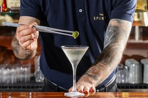 Preparazione Dirty Martini - Fase 4