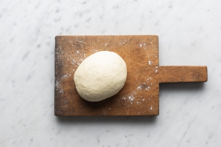 Preparazione Erbazzone con cavolo viola e feta - Fase 1 Preparazione Erbazzone con cavolo viola e feta - Fase 1