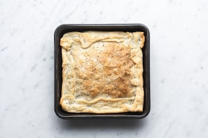 Preparazione Erbazzone con cavolo viola e feta - Fase 4