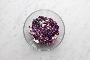 Preparazione Erbazzone con cavolo viola e feta - Fase 3