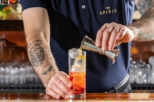 Preparazione Garibaldi cocktail - Fase 2