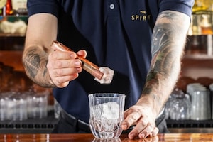 Preparazione Milano Torino cocktail - Fase 1