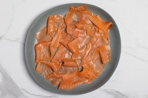 Preparazione Salmone affumicato marinato - Fase 1