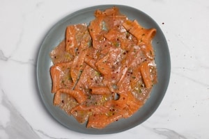 Preparazione Salmone affumicato marinato - Fase 2