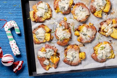 Smashed potatoes con gorgonzola