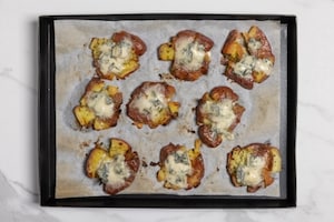 Preparazione Smashed potatoes con gorgonzola - Fase 3