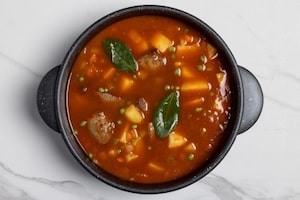 Preparazione Spezzatino di manzo con patate e piselli  - Fase 4