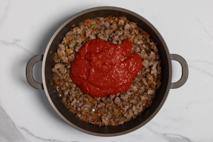 Preparazione Timballo di rigatoni - Fase 2 Preparazione Timballo di rigatoni - Fase 2