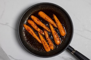 Preparazione Carote speziate in padella - Fase 2