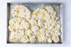 Preparazione Cavolfiore al forno con pangrattato e formaggio - Fase 2